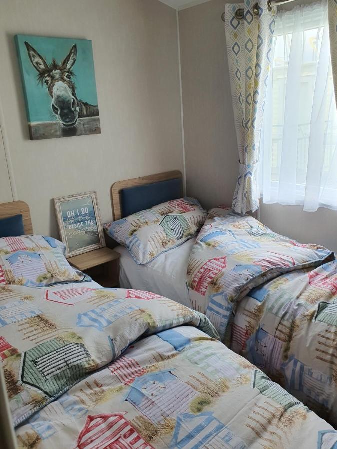 Premium Accommodation With Luxury Hot-Tub And Decking Area, Near Fantasy Island 英戈尔德梅尔斯 外观 照片